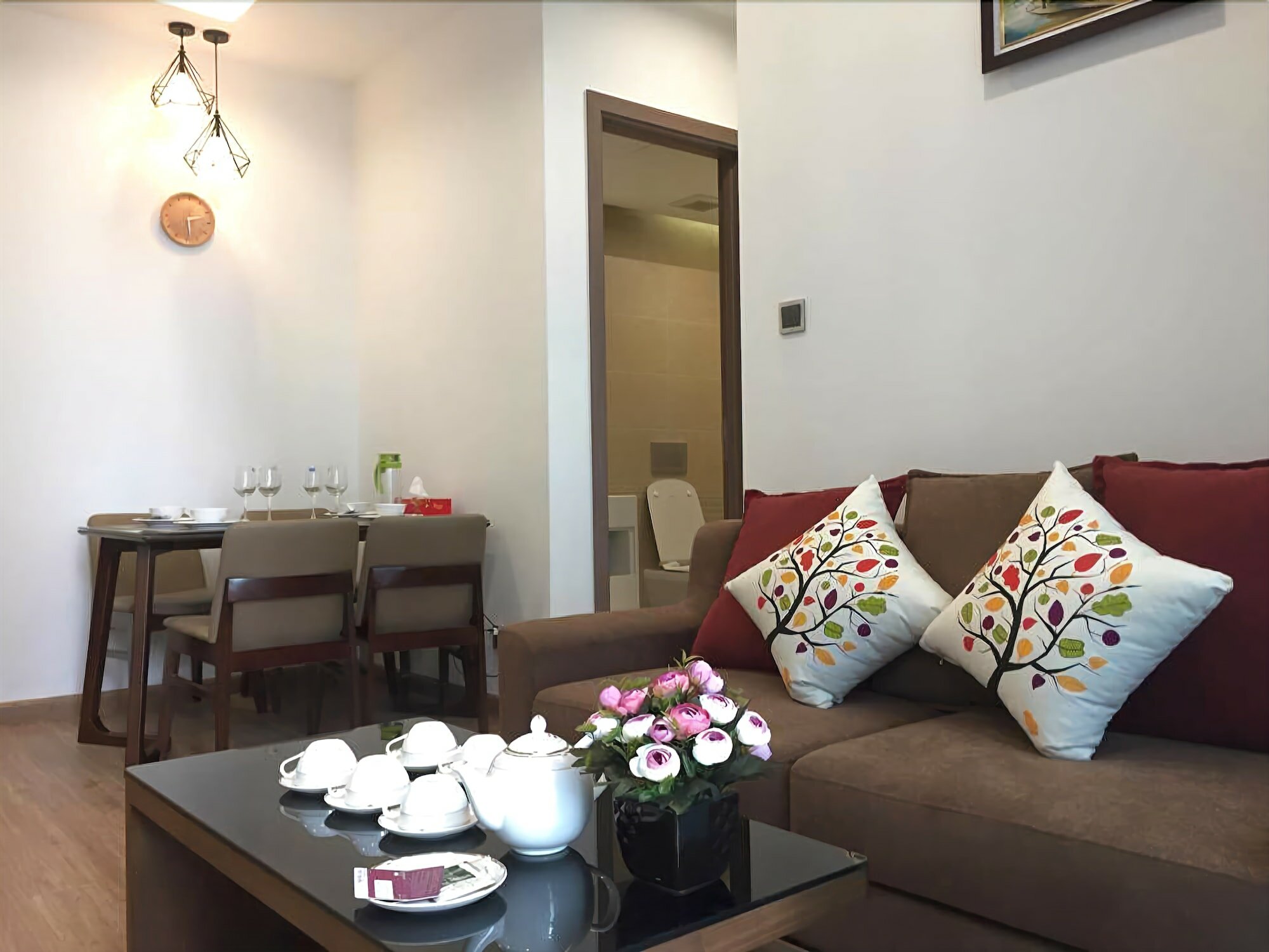 Фото Bayhomes Metropolis Serviced Apartment