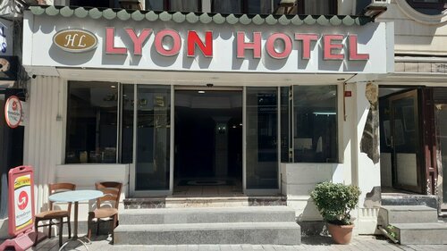 Гостиница Lyon Hotel в Фатихе