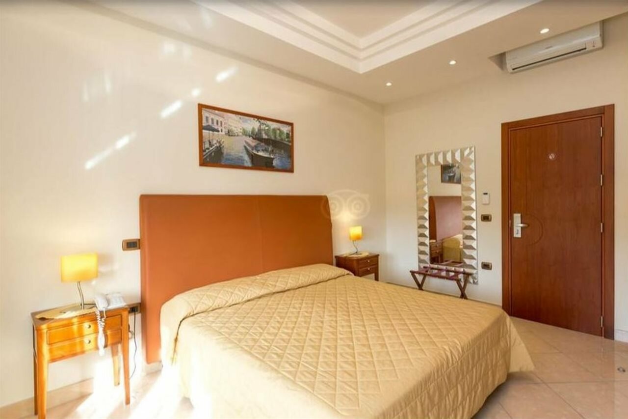 Фото Ranch Palace Hotel