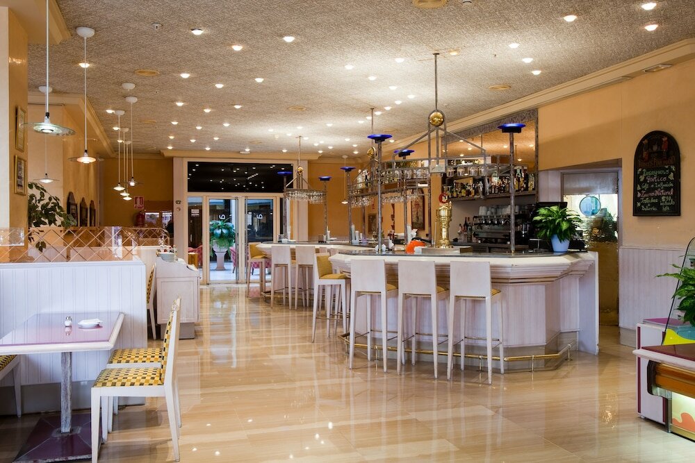 Фото Only YOU Hotel Sevilla