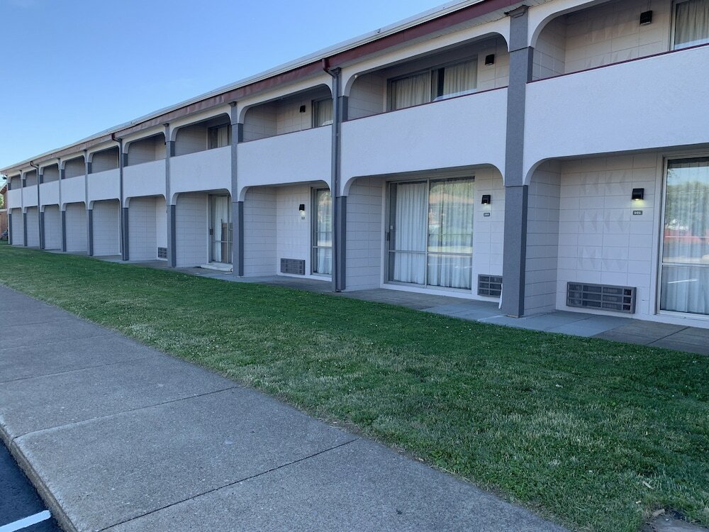 Фото Red Roof Inn Niagara Falls
