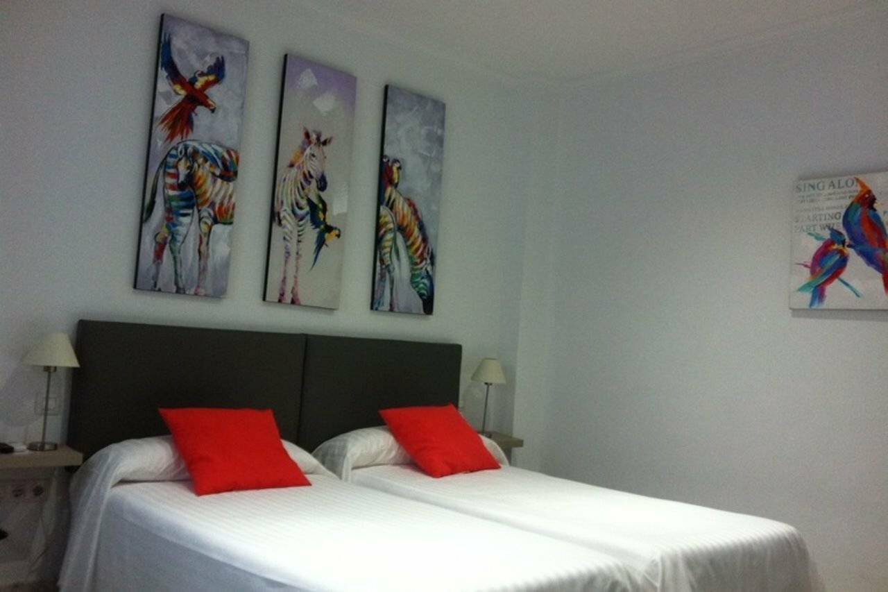 Фото Cool Sevilla Hotel