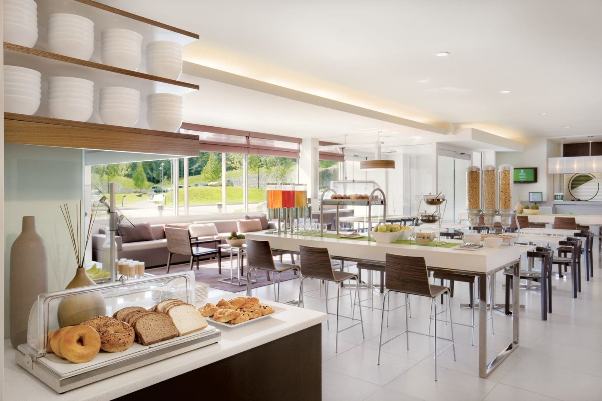 Фото Element Edmonton West