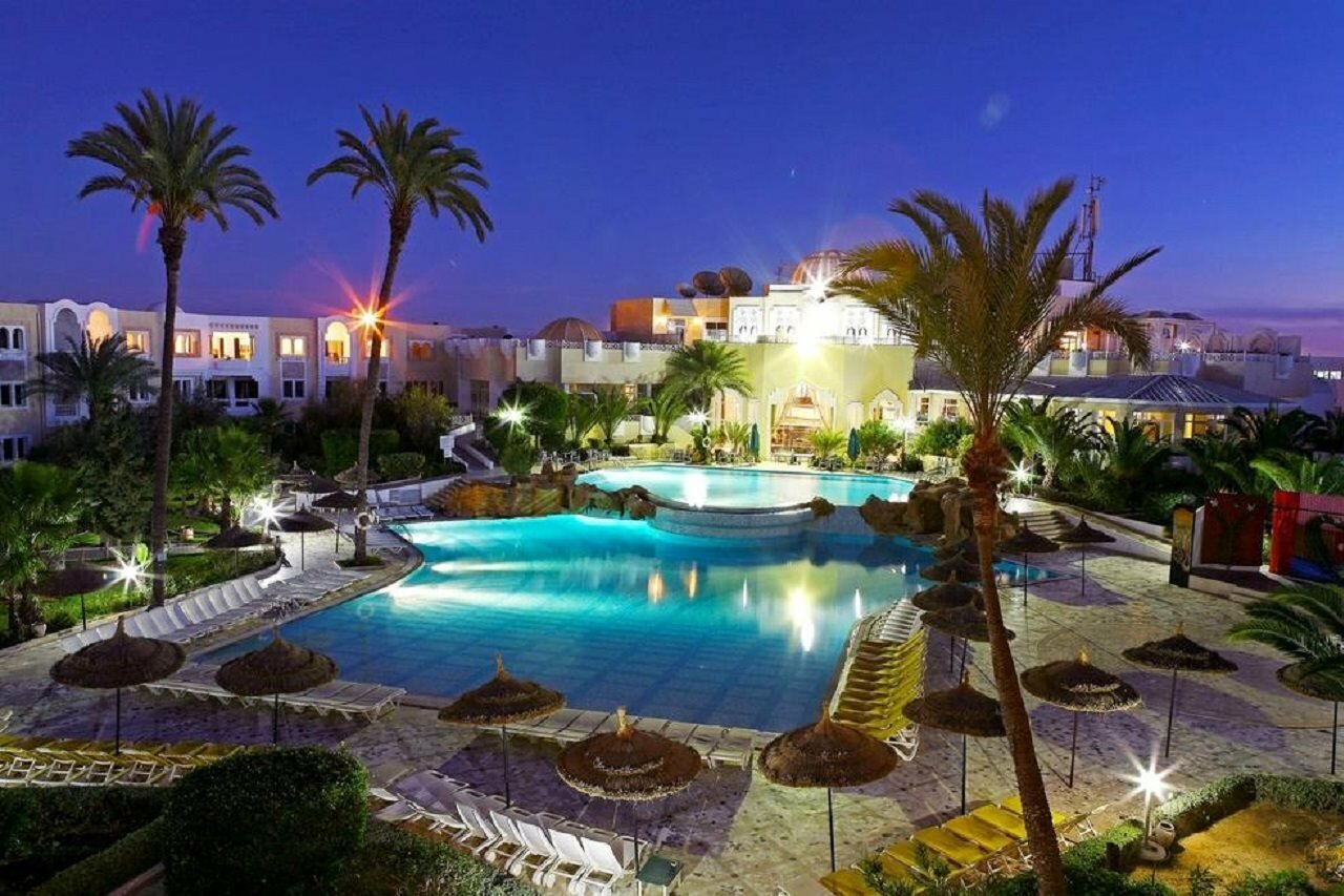 Фото отеля 1