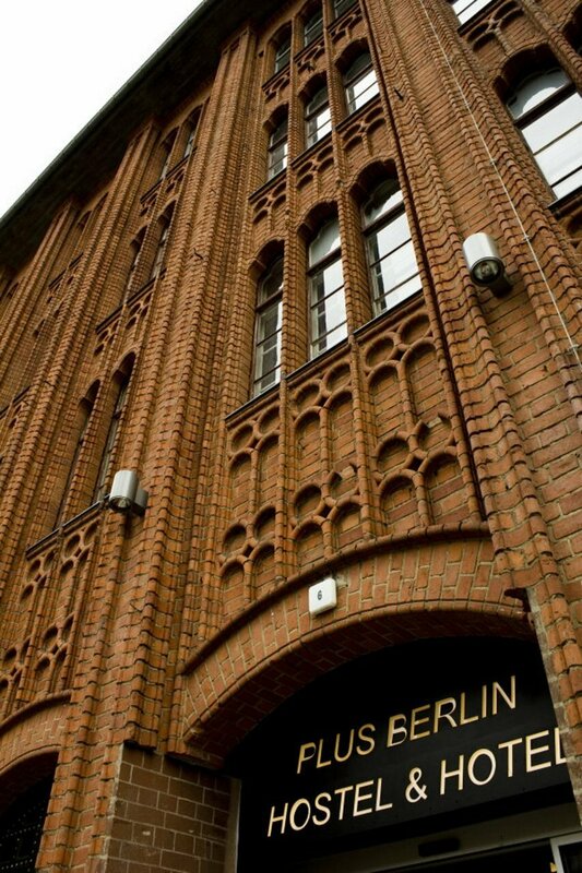 Отель Plus Berlin в Берлине