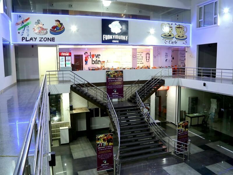 Фото Triguna Clarks Inn