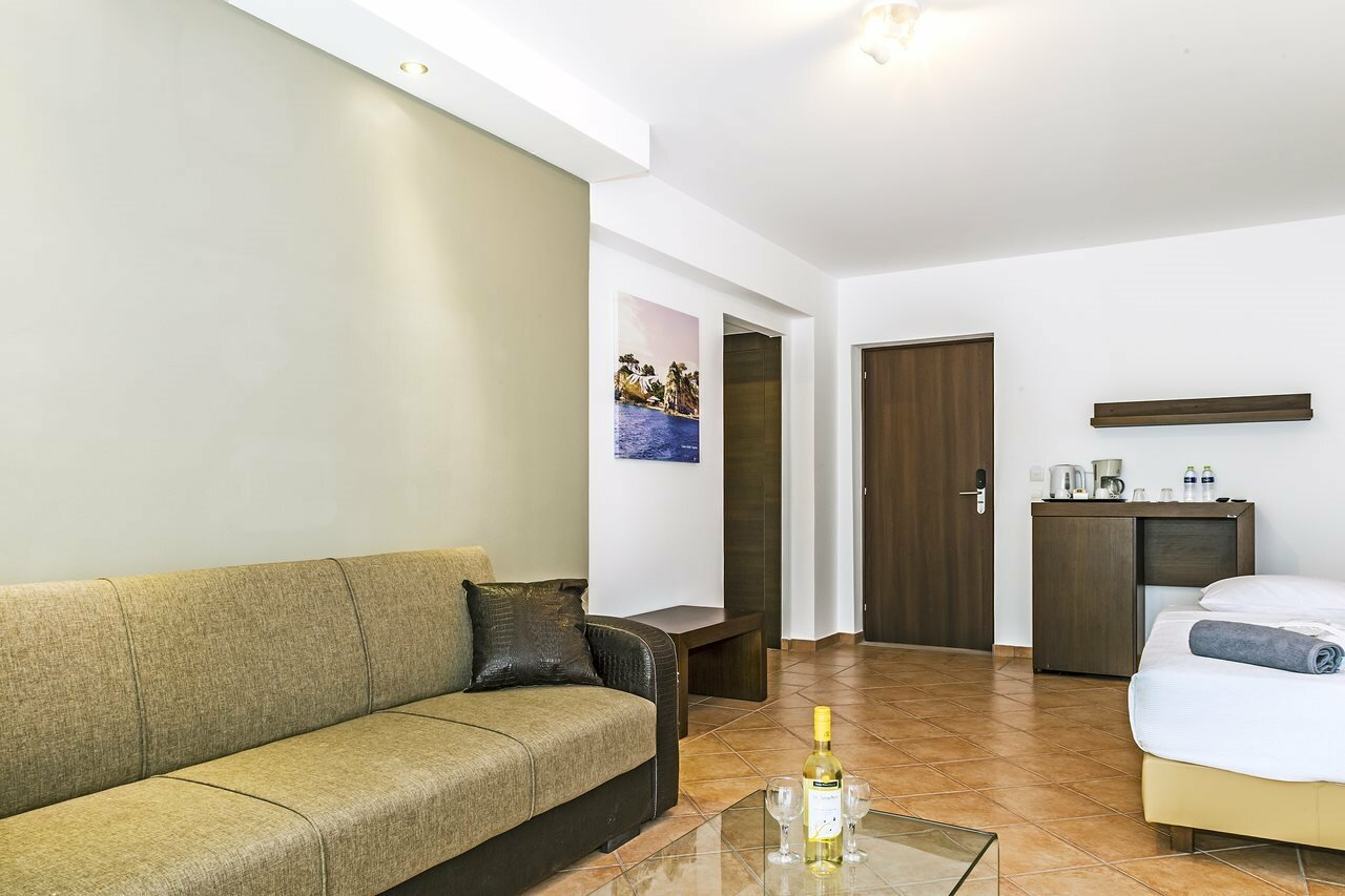 Фото White Olive Premium Laganas