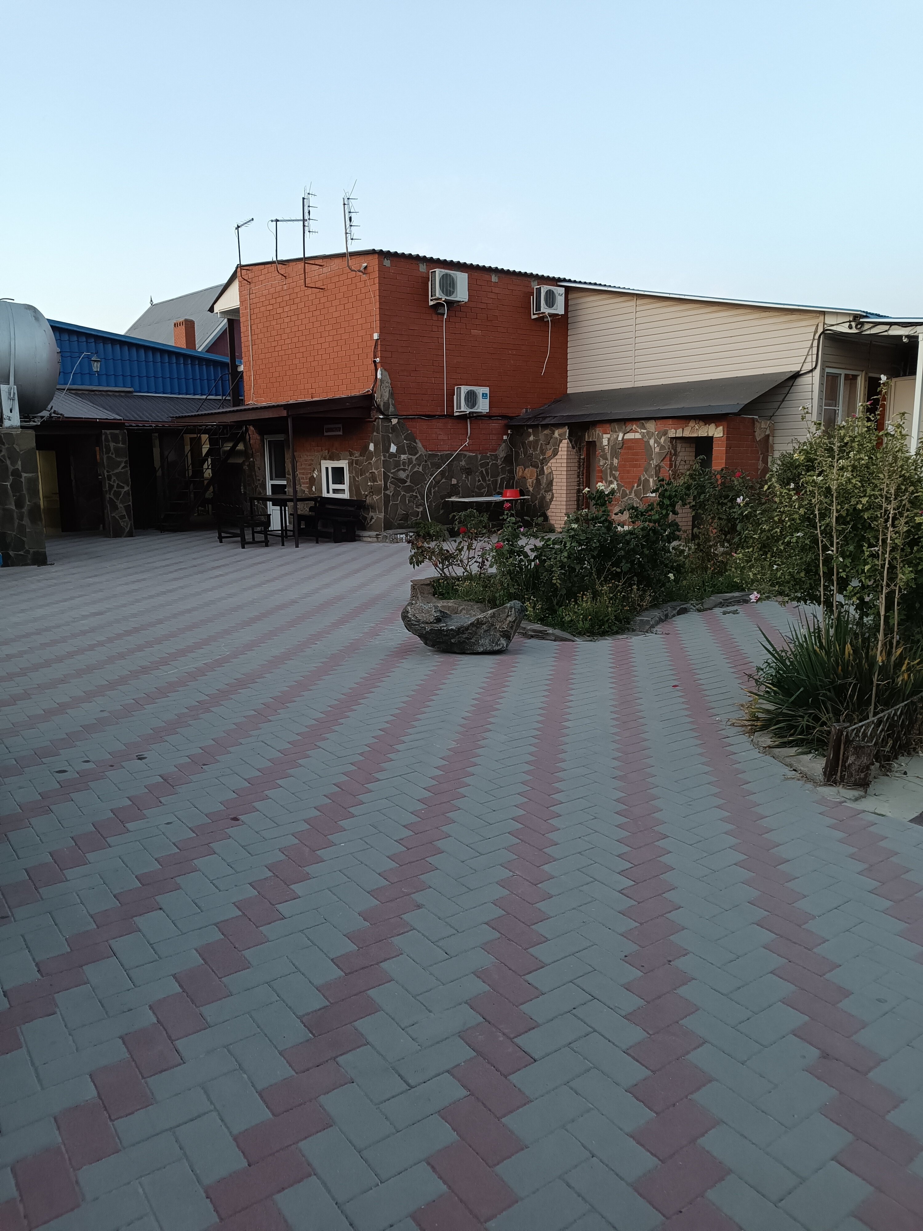 Фото Лазурный