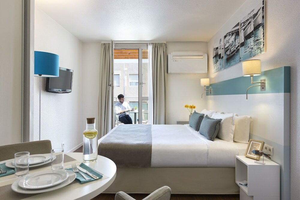 Фото Citadines Castellane Marseille