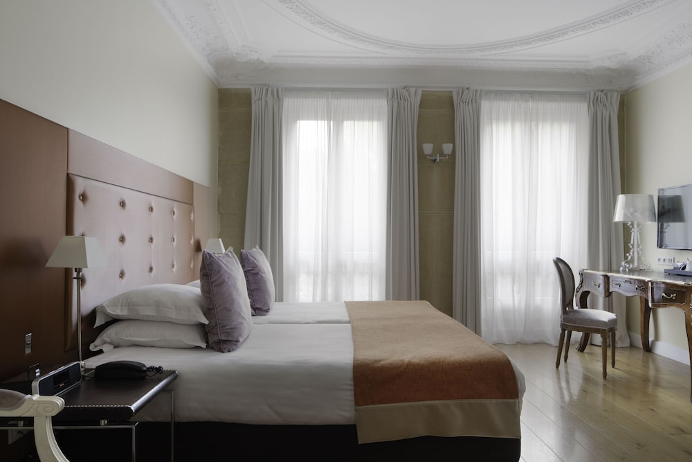 Фото Hotel Le 123 Elysees