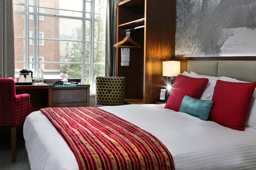 Фото Seraphine Kensington Olympia Hotel