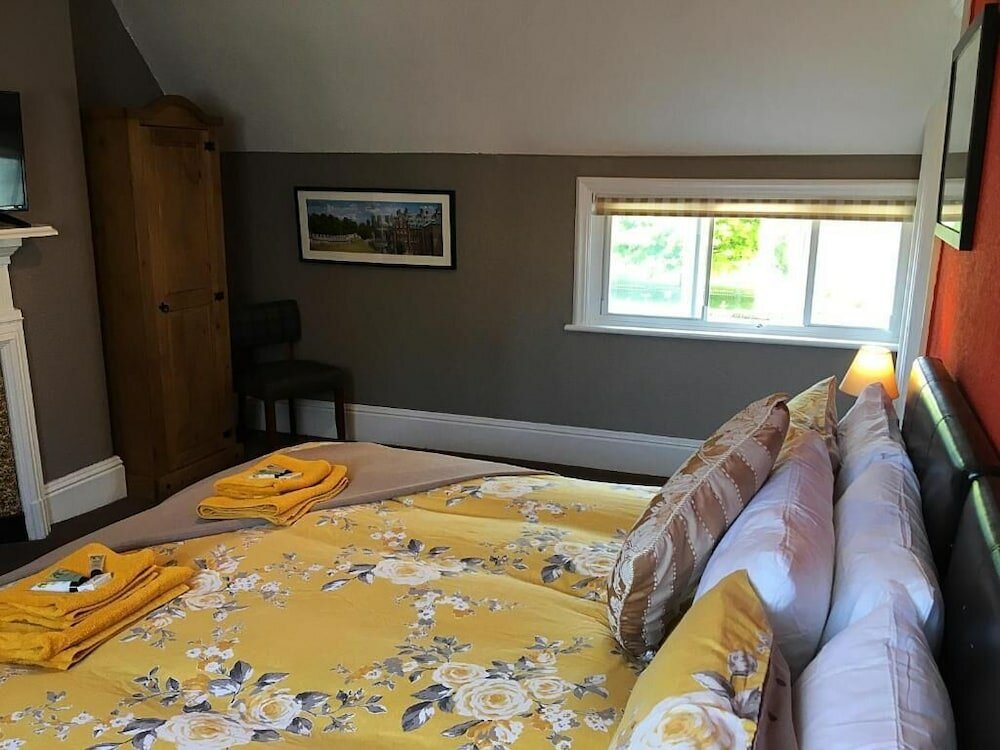 Фото The White Horse