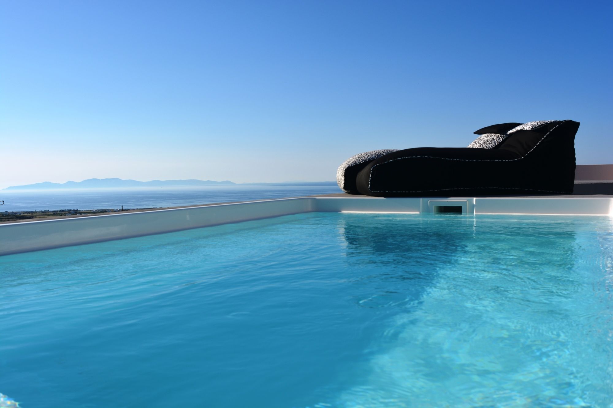 Фото Elysian Santorini