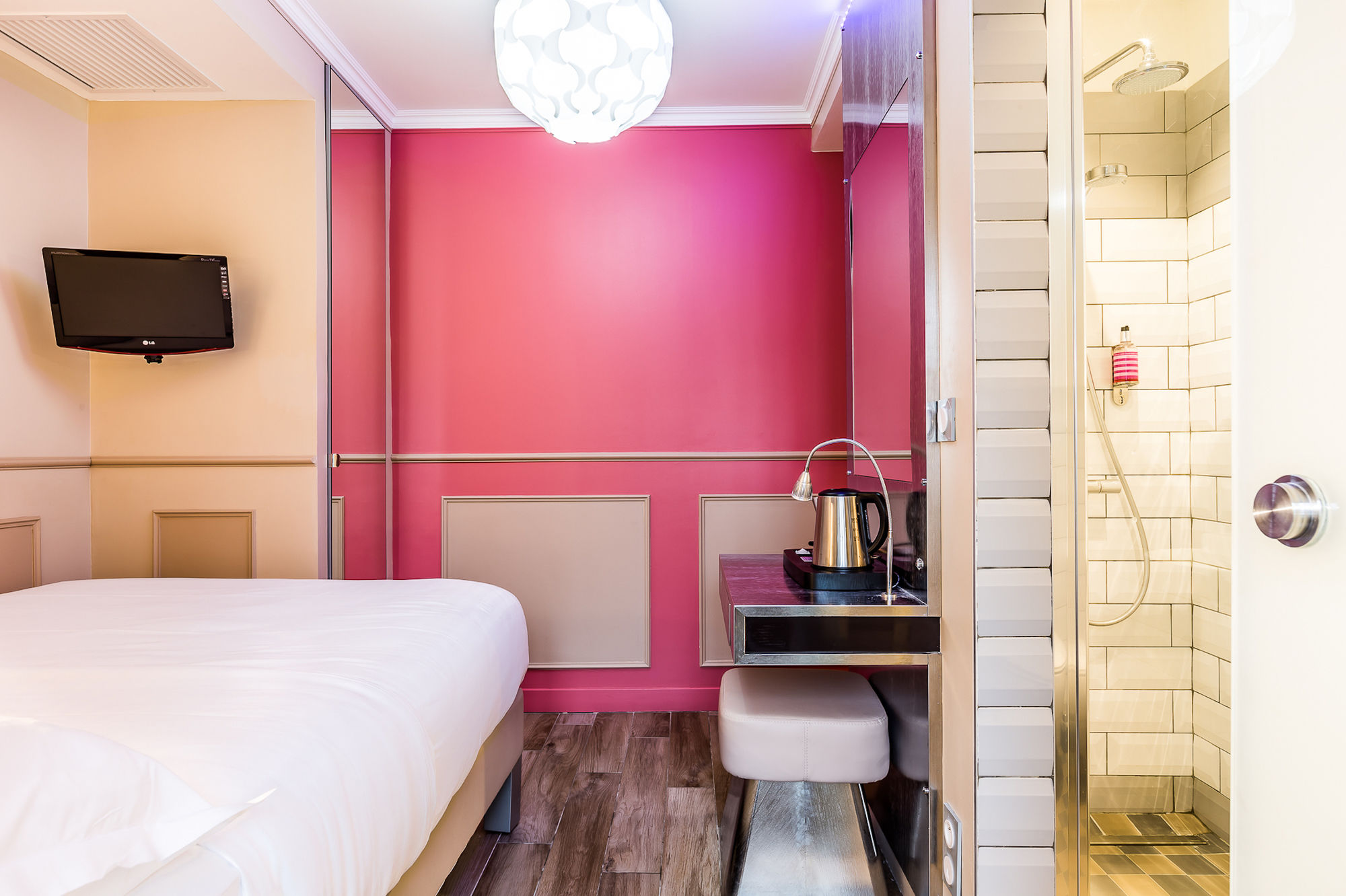 Фото Hôtel District République