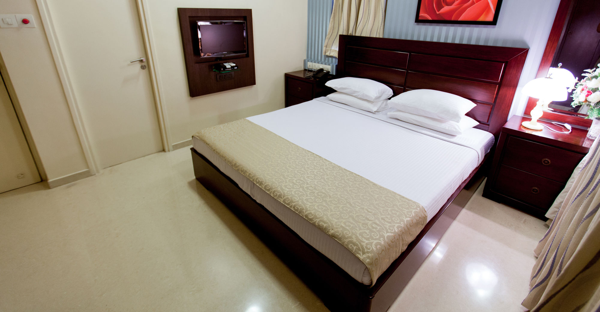 Фото Lalco Residency