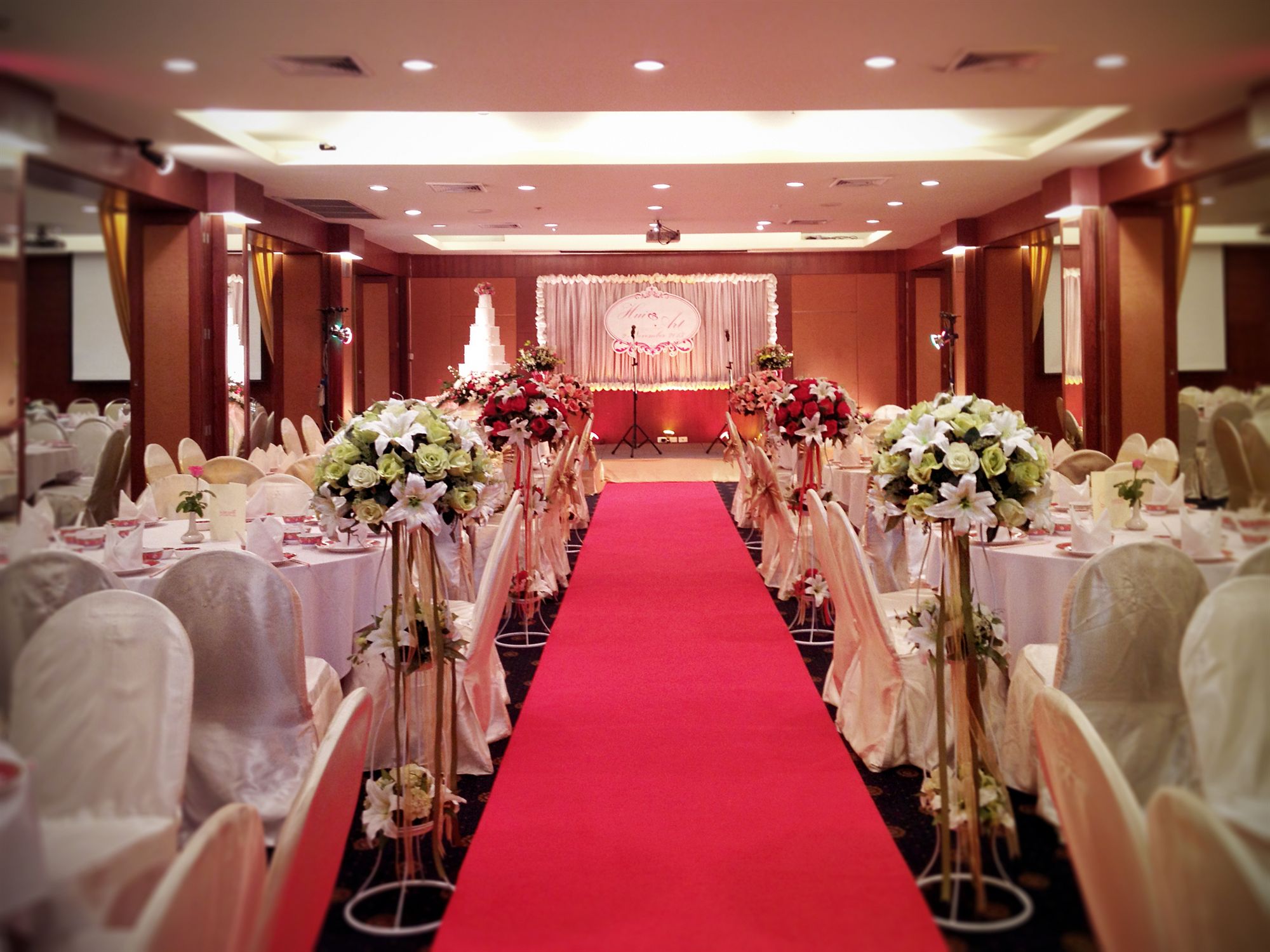 Фото The Color Living Hotel