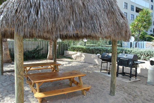 Внешний вид отеля La Costa Beach Club by Capital Vacations в Помпано-Бич, фото 5