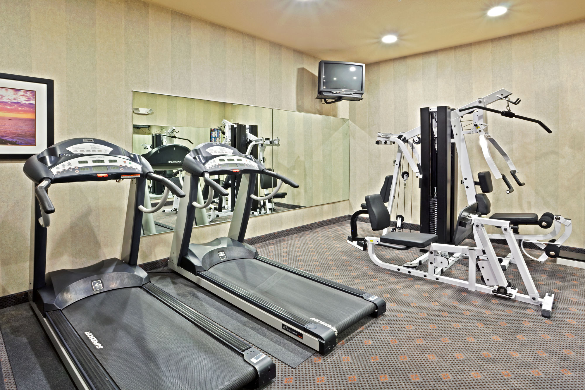 Фото Holiday Inn Express Hotel & Suites Seaside-Convention Center, an Ihg Hotel