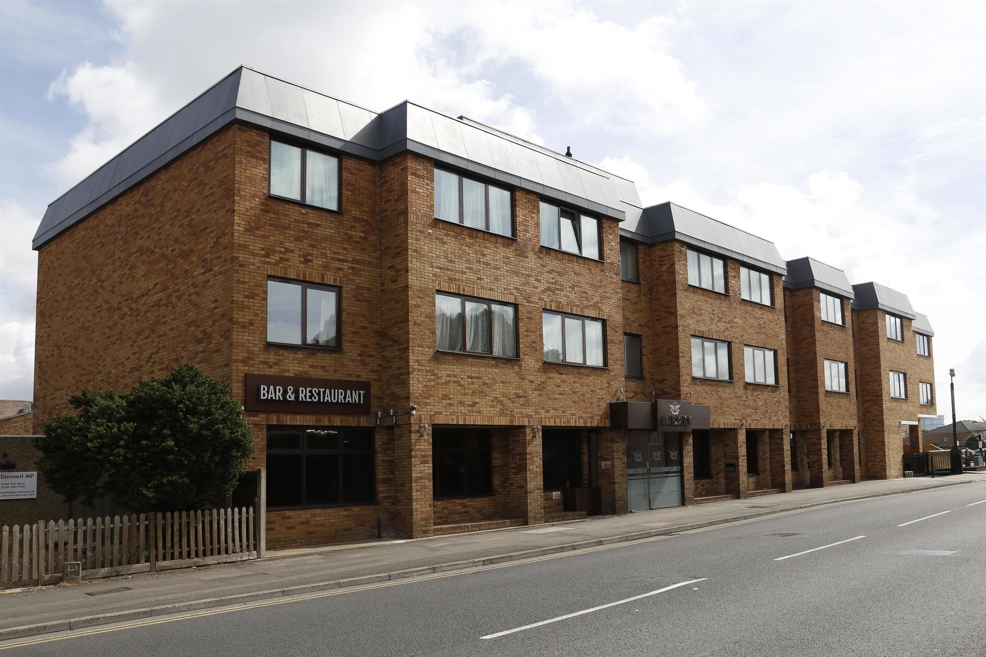 Фото отеля 1