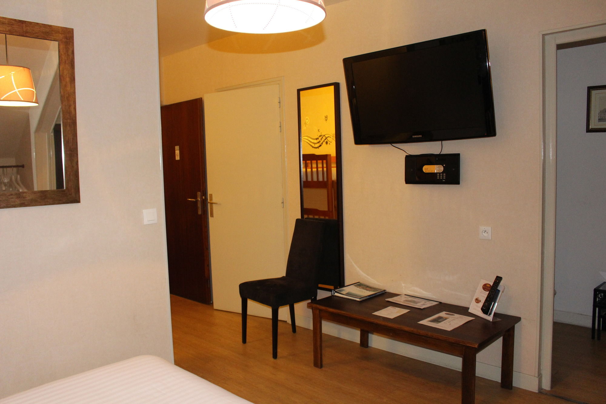 Фото Hotel Le Bayeux