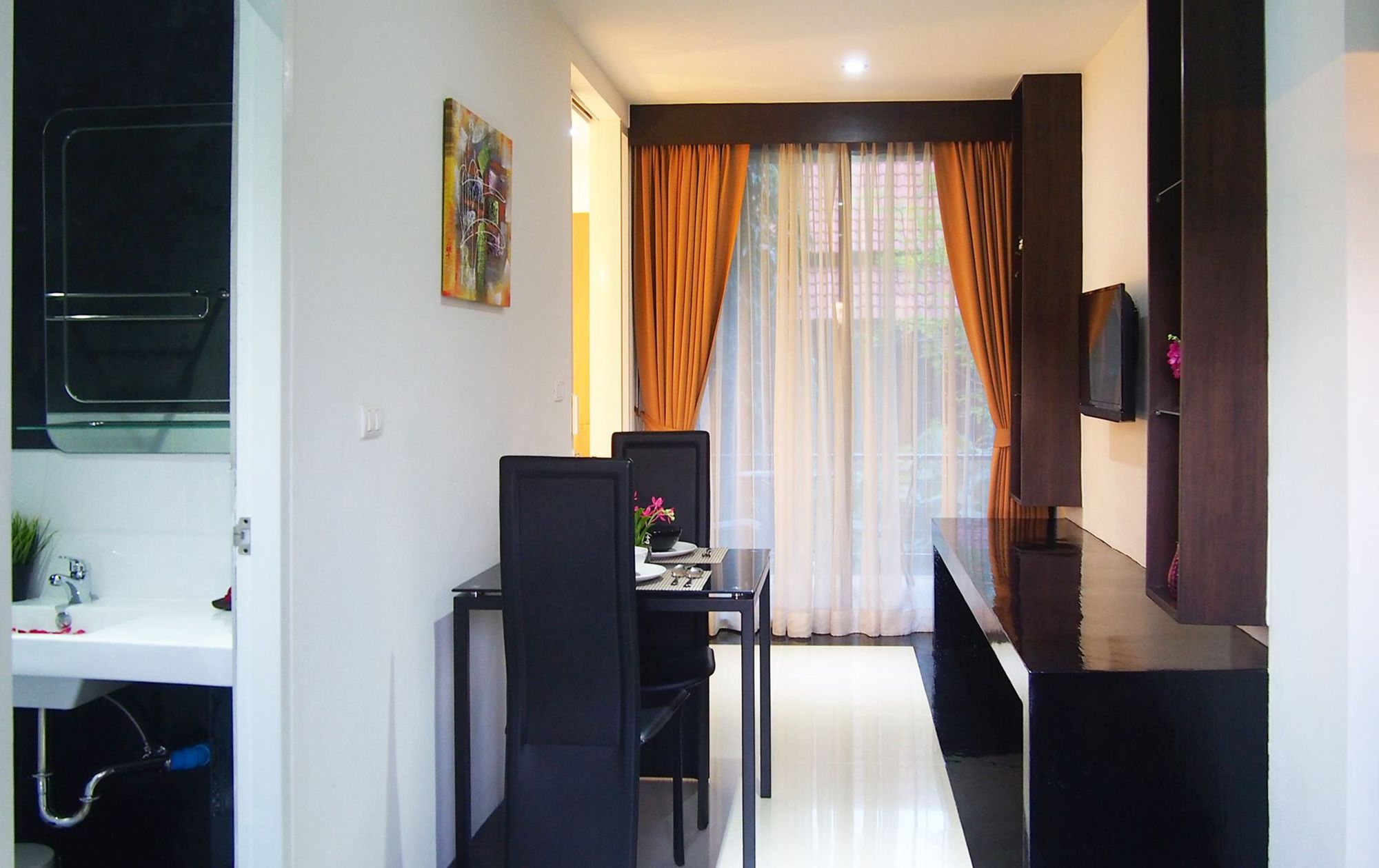 Фото West Key Kamala Apartment