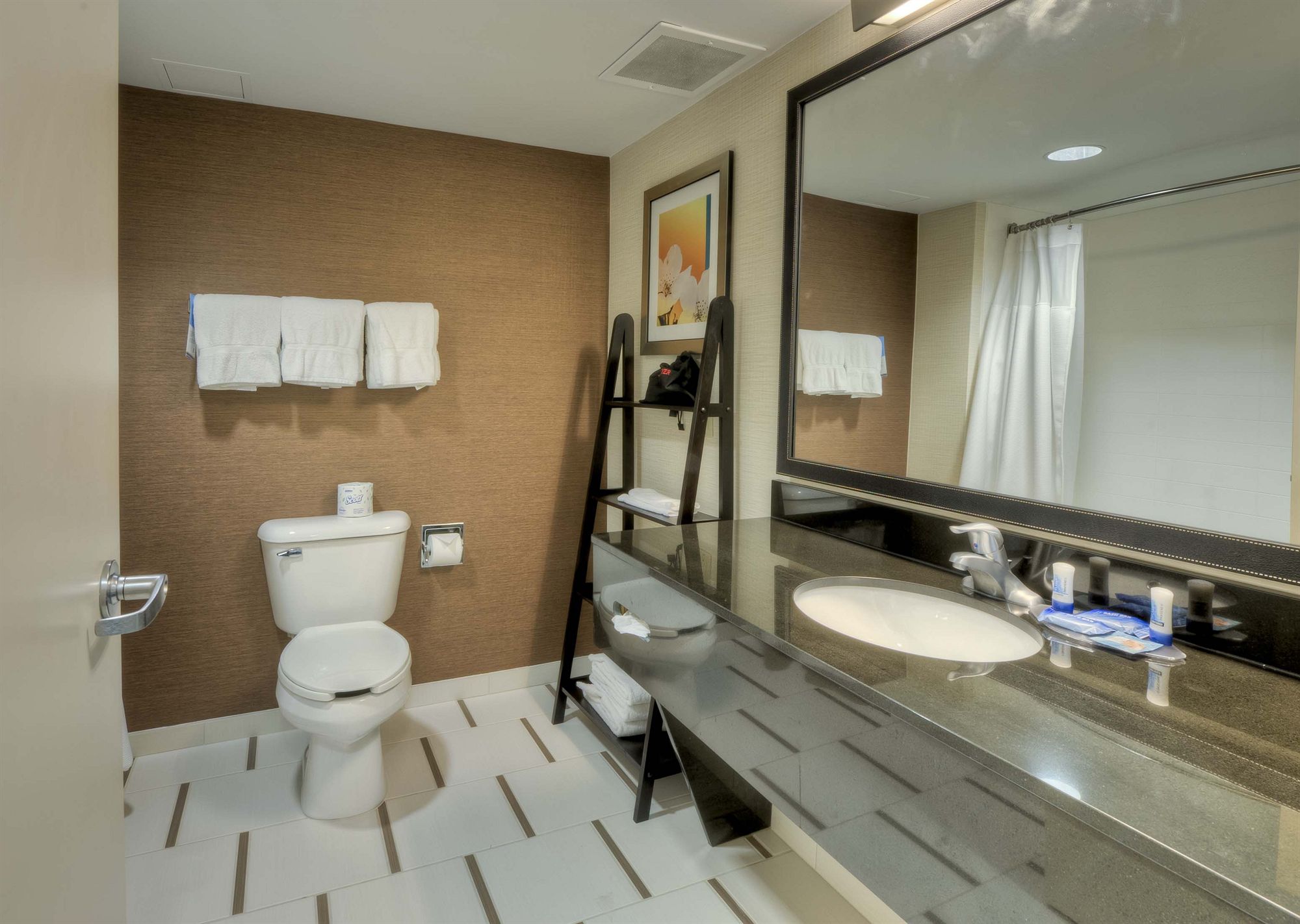 Фото Fairfield Inn by Marriott Raleigh Crabtree