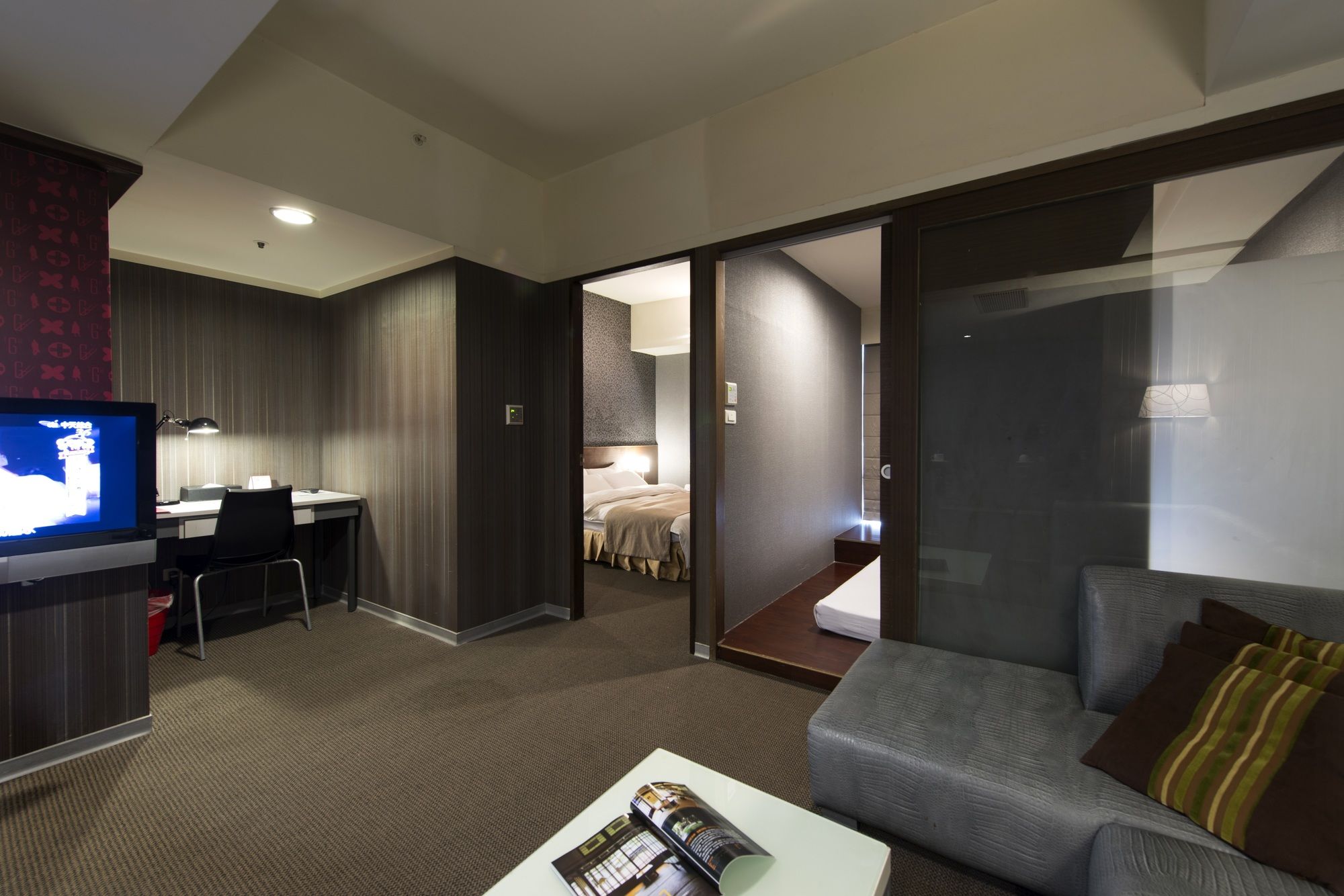 Фото The Galerie Hotel
