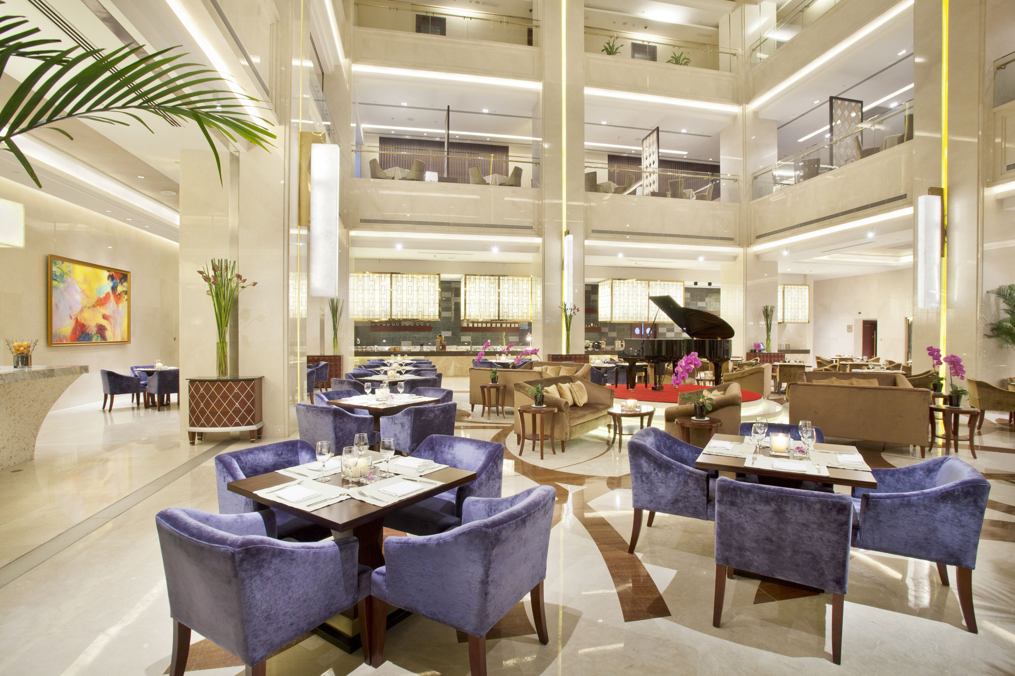 Фото Regal Plaza Hotel & Residence