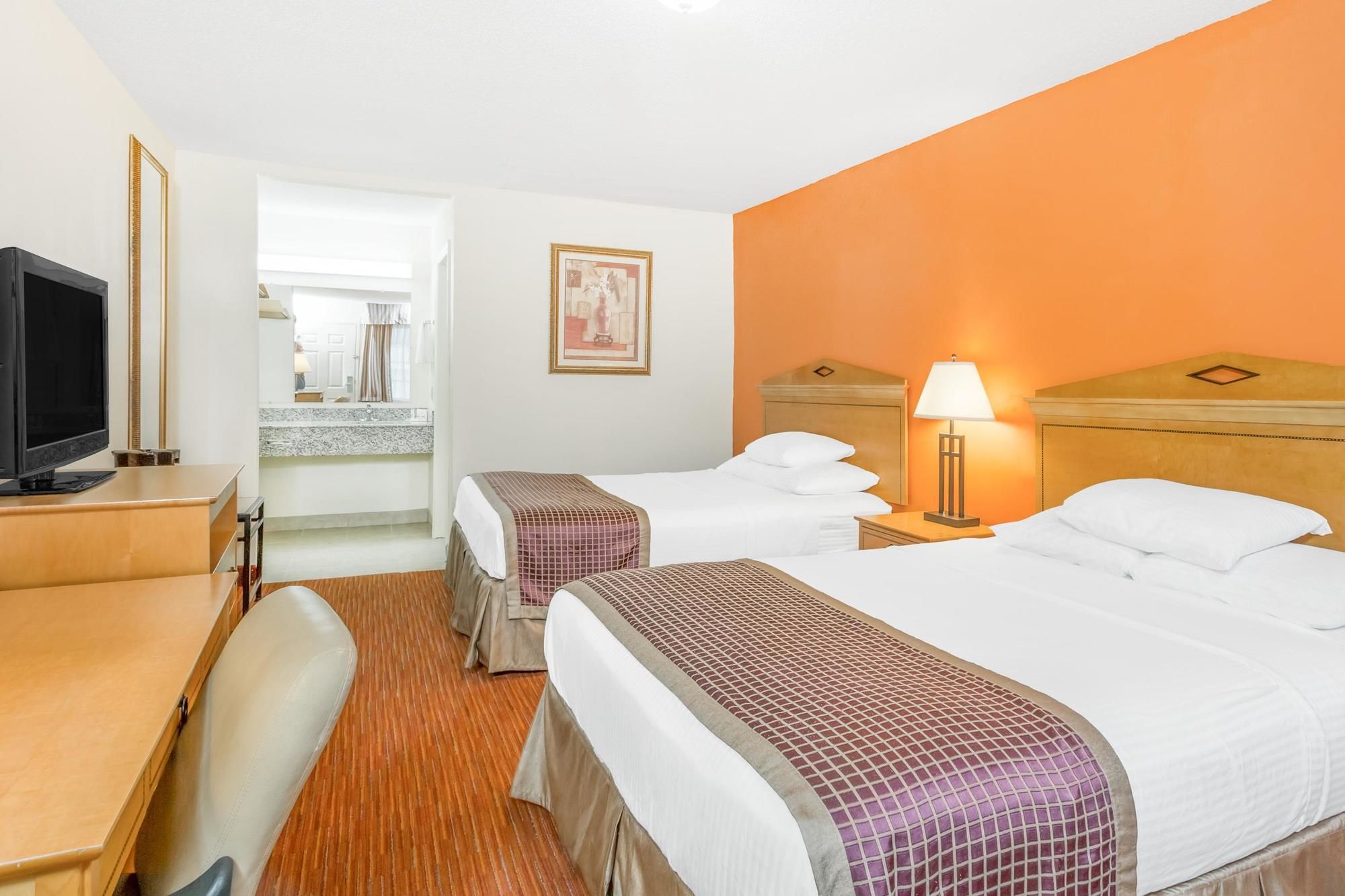 Фото SureStay Hotel by Best Western Manning