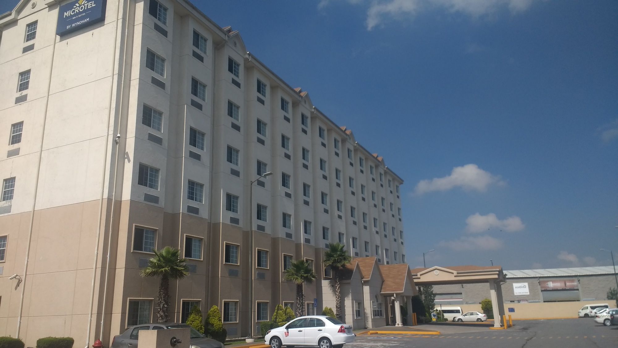 Фото Microtel Inn & Suites by Wyndham Toluca