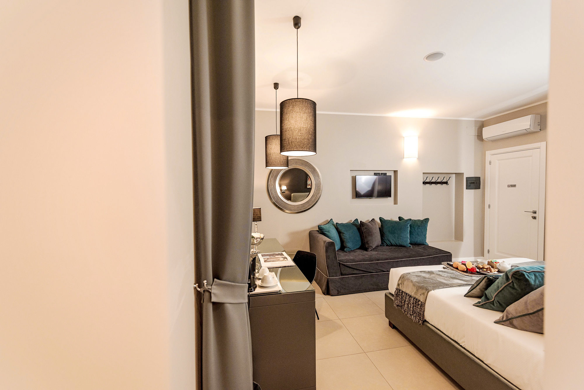 Фото Delle Vittorie Luxury Suites & Rooms