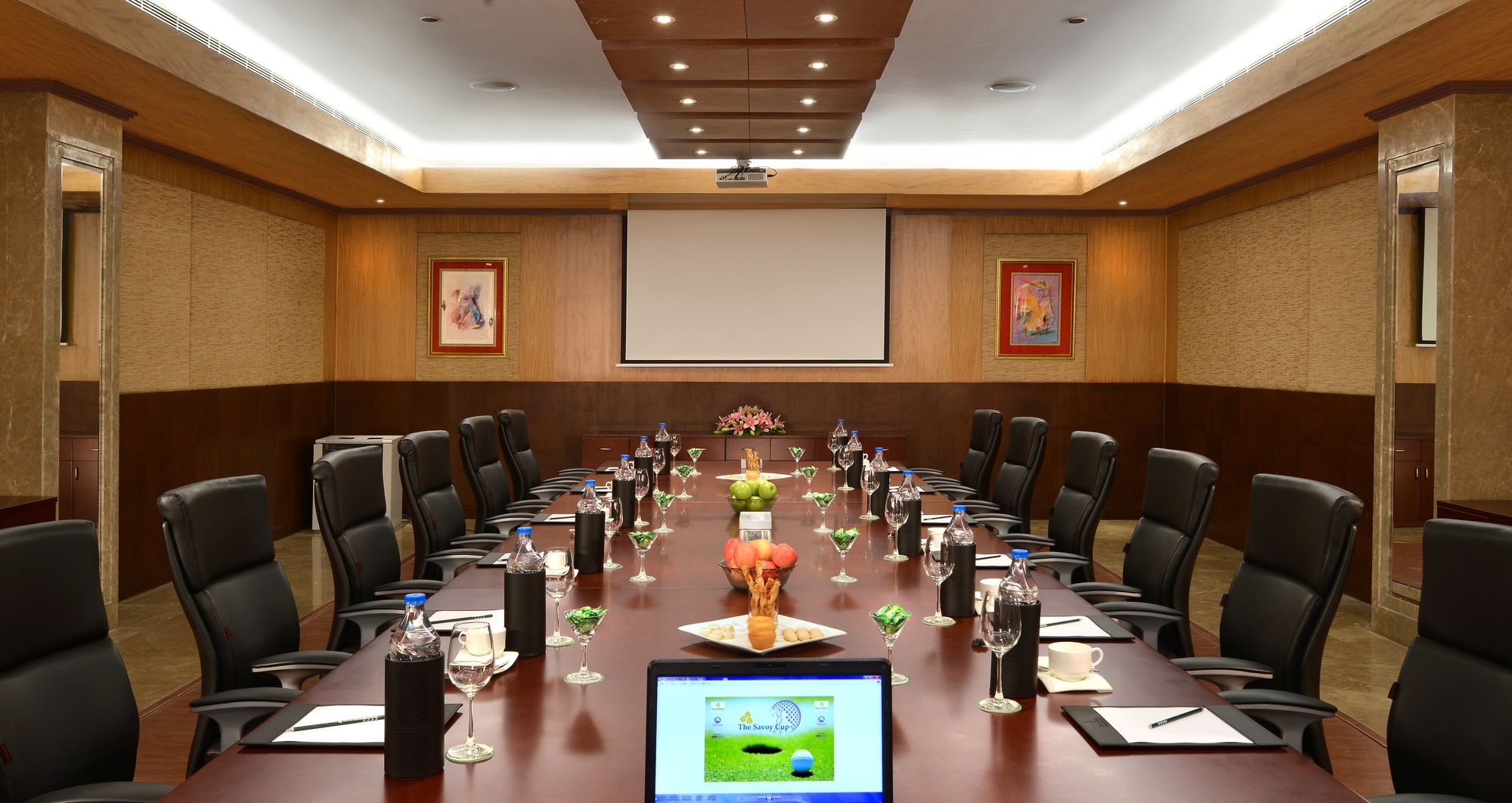 Фото Savoy Suites Manesar