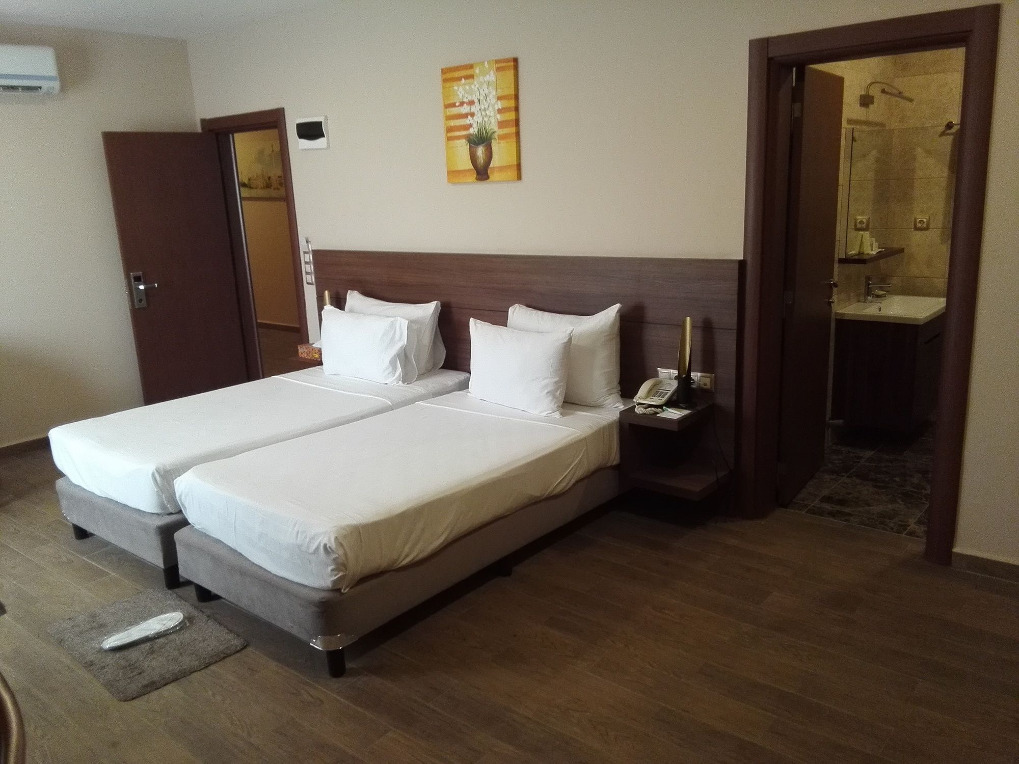 Фото Ah Hotel & Conference