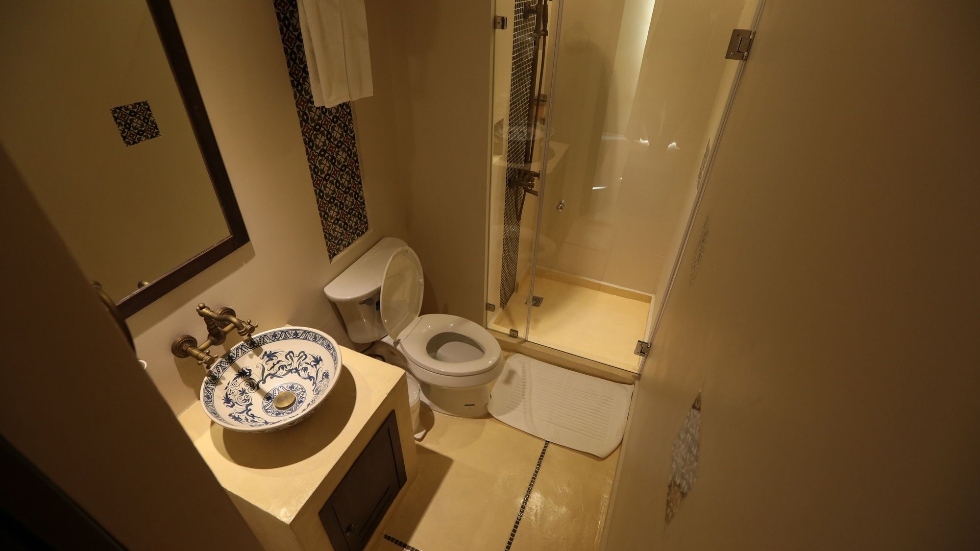 Фото Dewan Bangkok