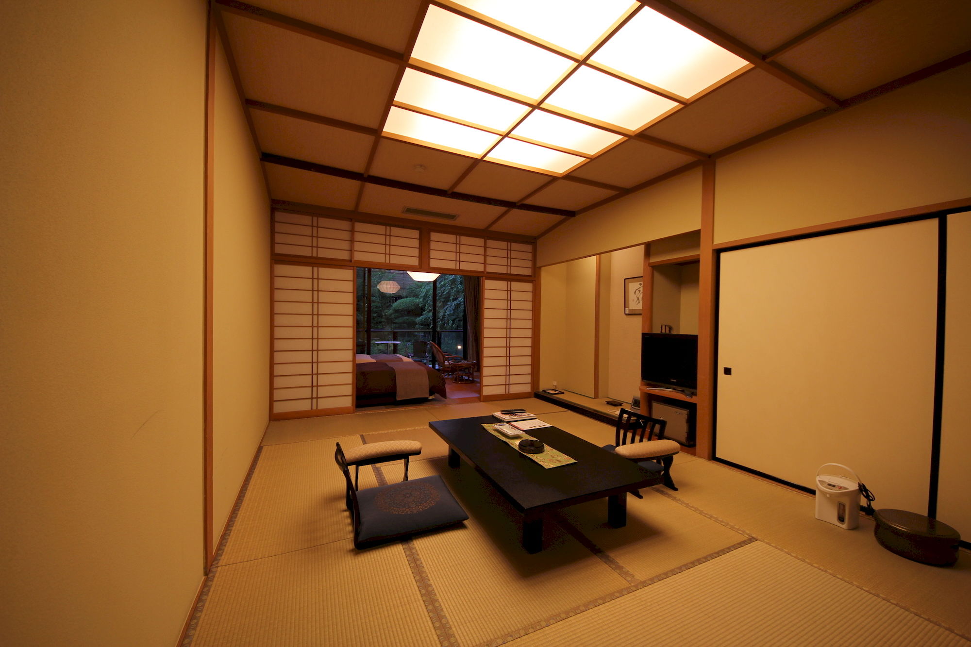 Фото Okunoin Hotel Tokugawa