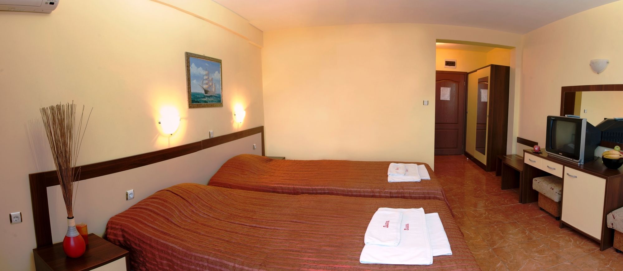 Фото Hotel Zaara