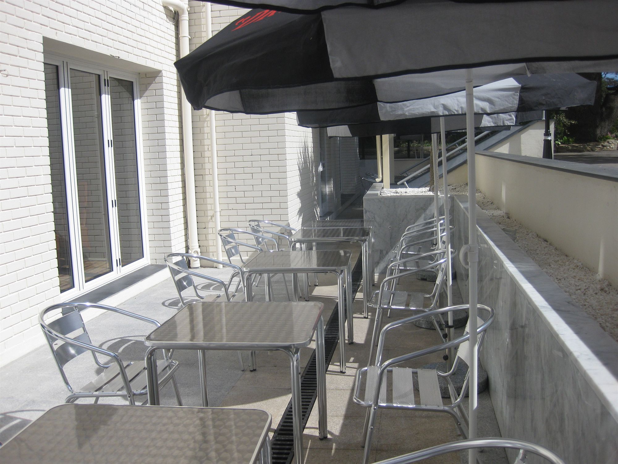 Фото Oyo Kingsley Hotel