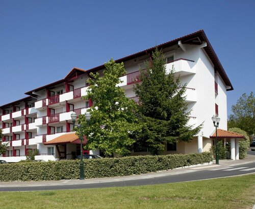 Внешний вид отеля Pierre & Vacances Résidence Eguzki в Сен-Жан-де-Люзе, фото 1