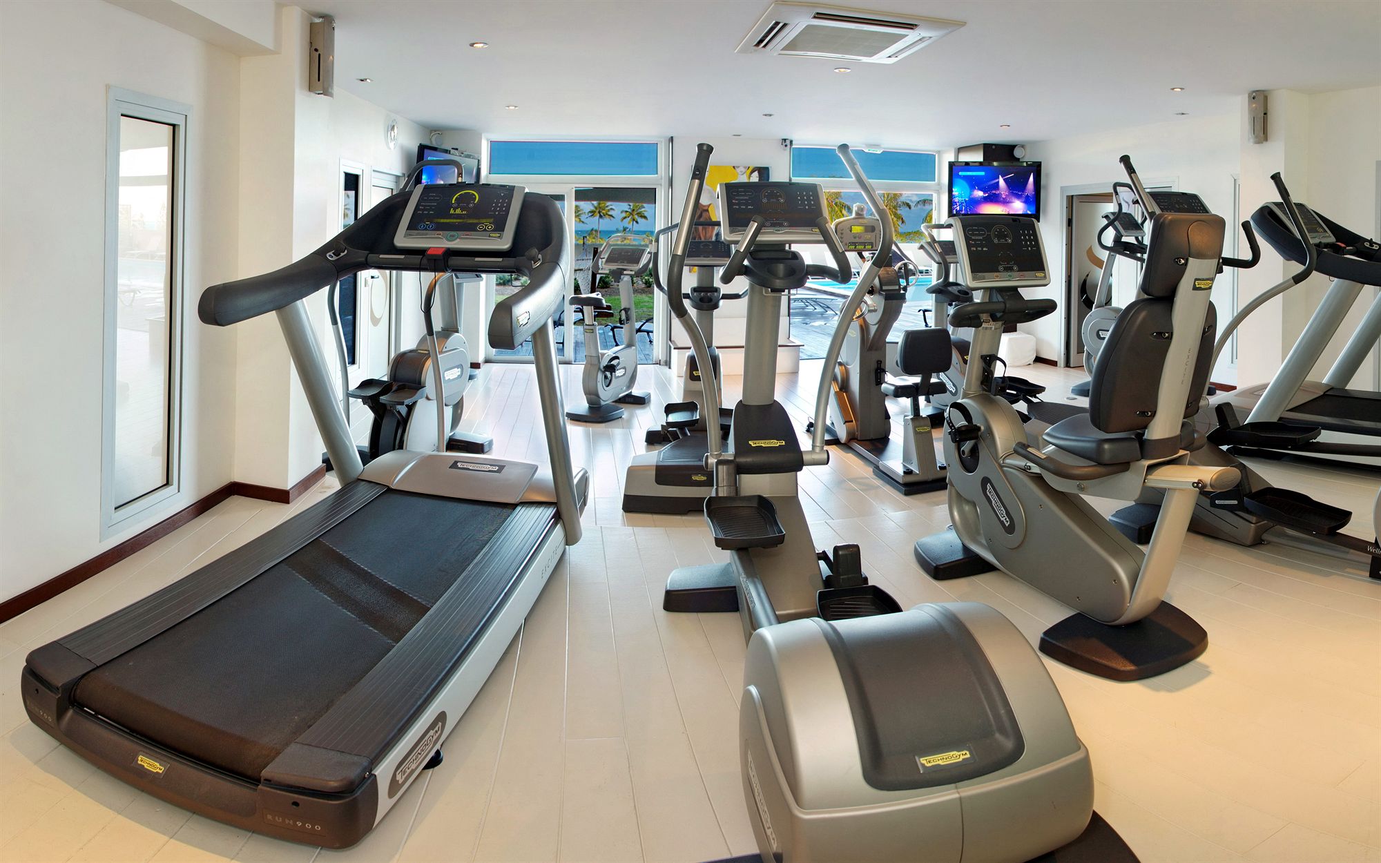 Фото Hilton Noumea La Promenade Residences