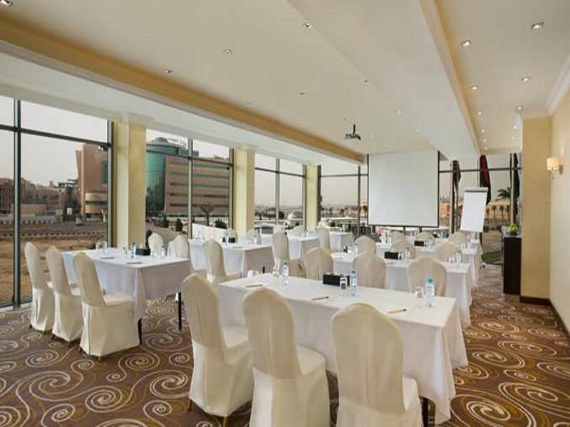 Фото DoubleTree by Hilton Dhahran