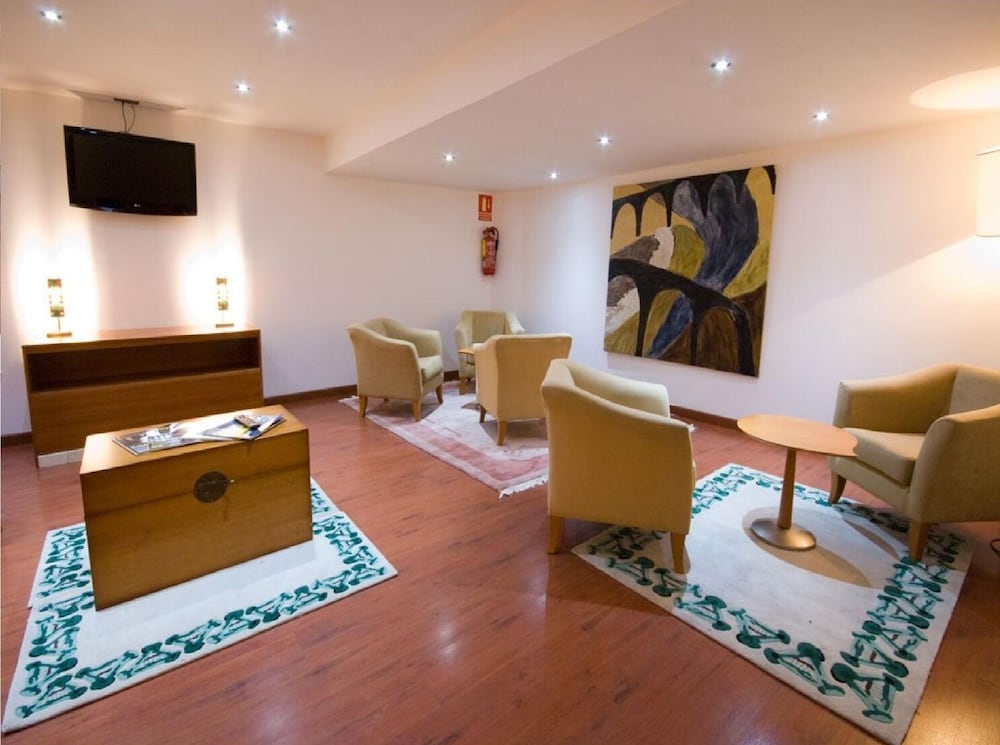 Фото Hotel Teruel Plaza