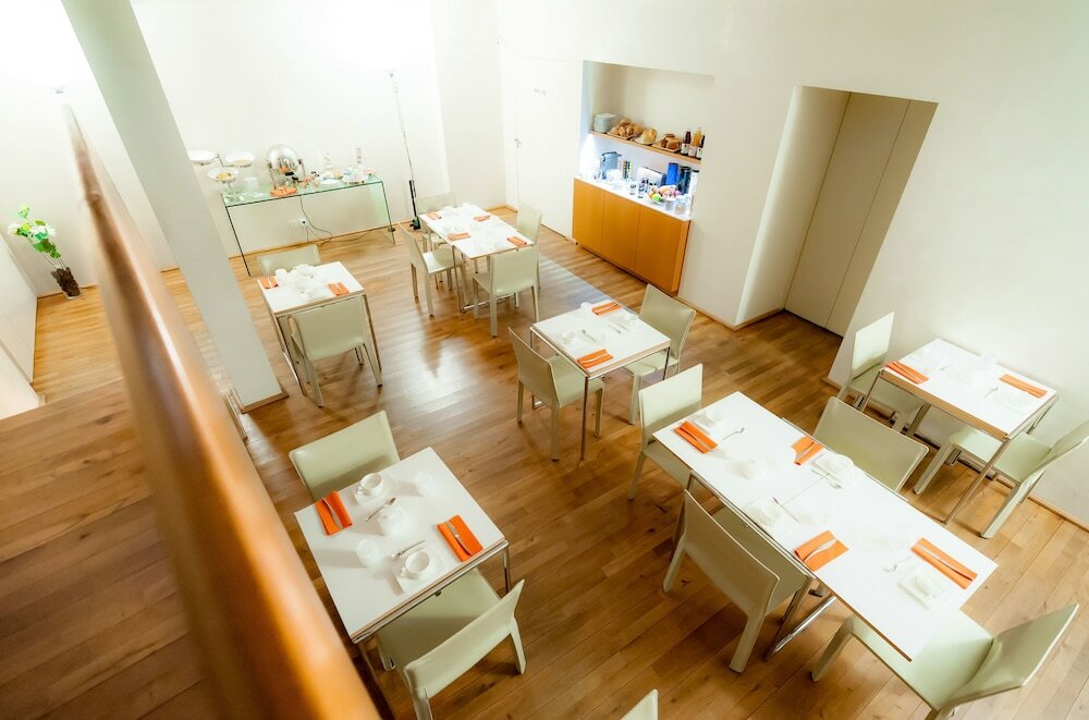 Фото La Pérouse Nantes