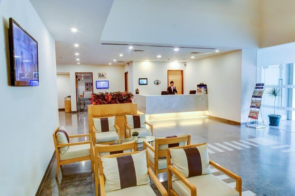 Фото Radha Hometel Whitefield