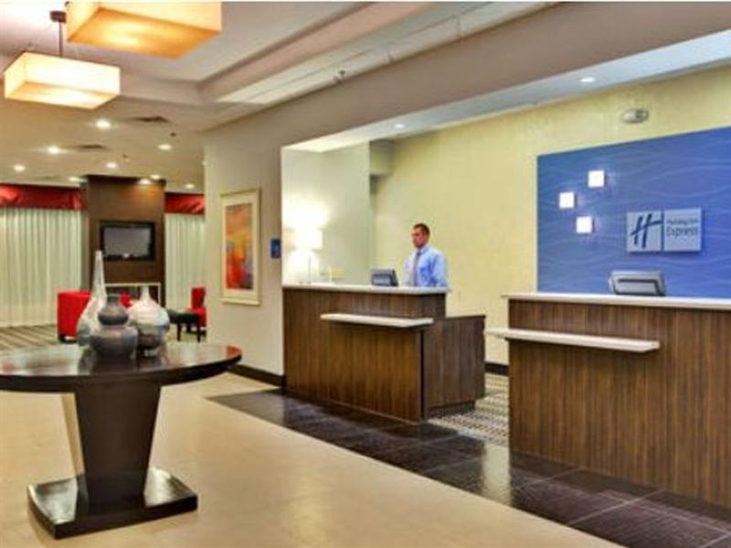 Фото Holiday Inn Express Los Angeles Lax Airport by Ihg