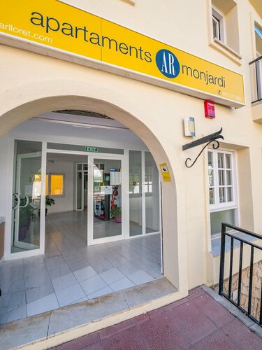 Гостиница Apartaments Ar Monjardí