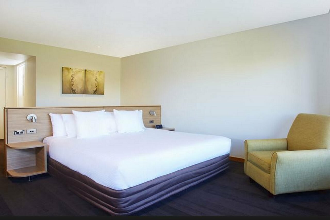 Фото Crowne Plaza Canberra