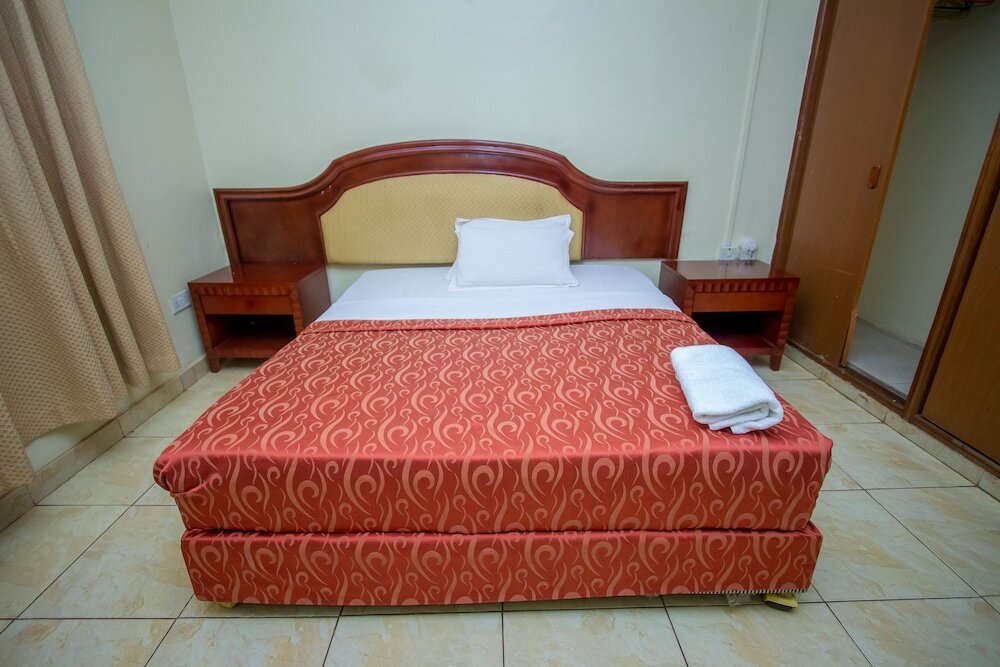 Фото Emerald Hotel