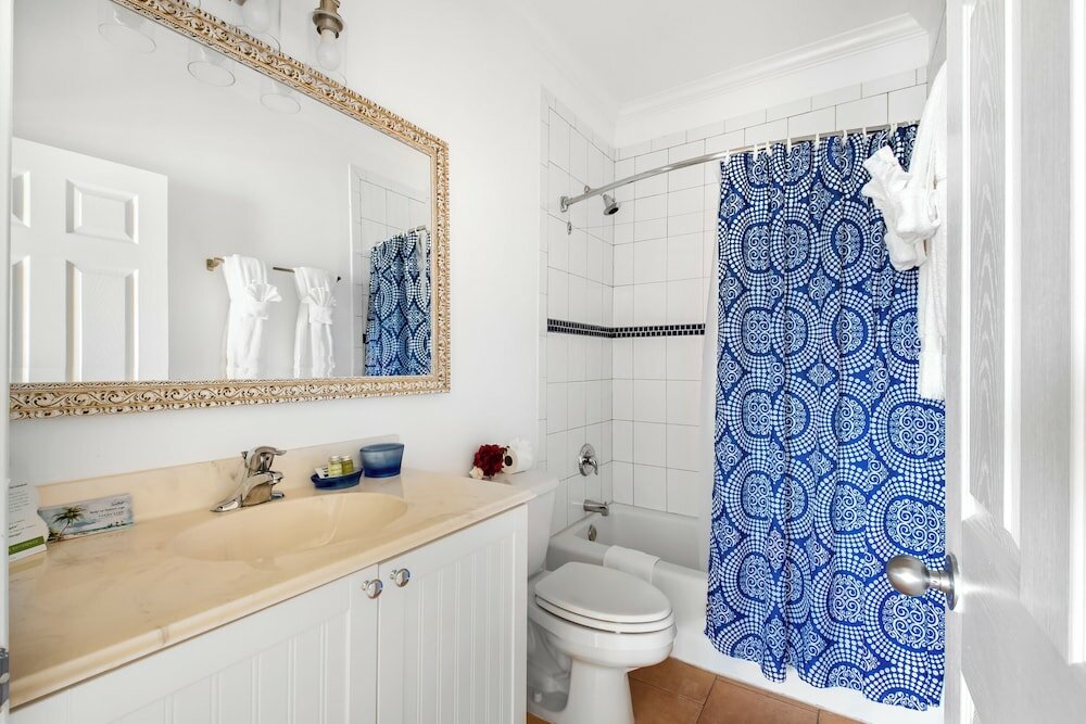 Фото Pineapple Fields Boutique Condo Hotel