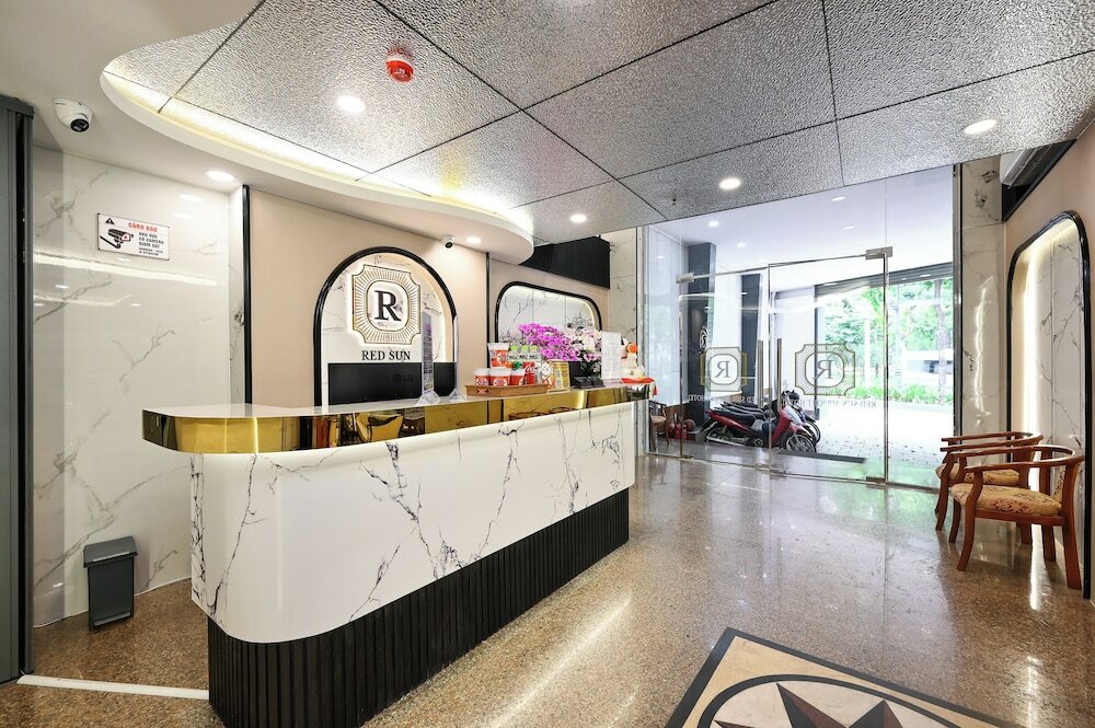 Фото Red Sun Airport Saigon Hotel