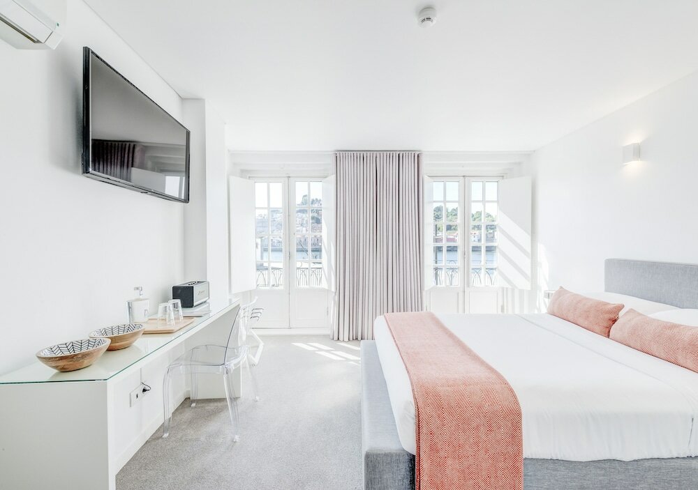 Фото Miragaia Riverside Suites